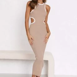 Tyler Dress CAMEL -Heschung shop 4L8A2063 18221.1654232419