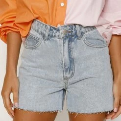 Tia Shorts DENIM 15 Tia Shorts DENIM -Heschung shop 4 L4A0199 64863.1647121475