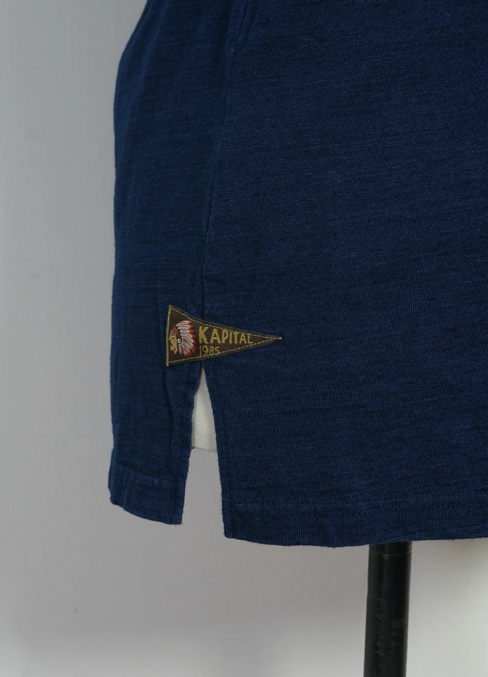 KAPITAL 4 FLAGS | Jersey Pennant T | Indigo 7 KAPITAL 4 FLAGS | Jersey Pennant T | Indigo - Image 5