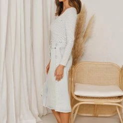 Pia Denim Skirt LIGHT WASH 17 Pia Denim Skirt LIGHT WASH -Heschung shop L4A0592 20662.1597229598