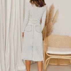 Pia Denim Skirt LIGHT WASH 14 Pia Denim Skirt LIGHT WASH -Heschung shop L4A0597 05519.1597229689