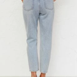 Connor Jeans -Heschung shop L4A0773 42703.1619756254 15124.1651554780