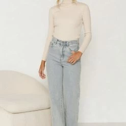 Shiloh Knit Top BEIGE 13 Shiloh Knit Top BEIGE -Heschung shop L8A1565 24251.1657592088