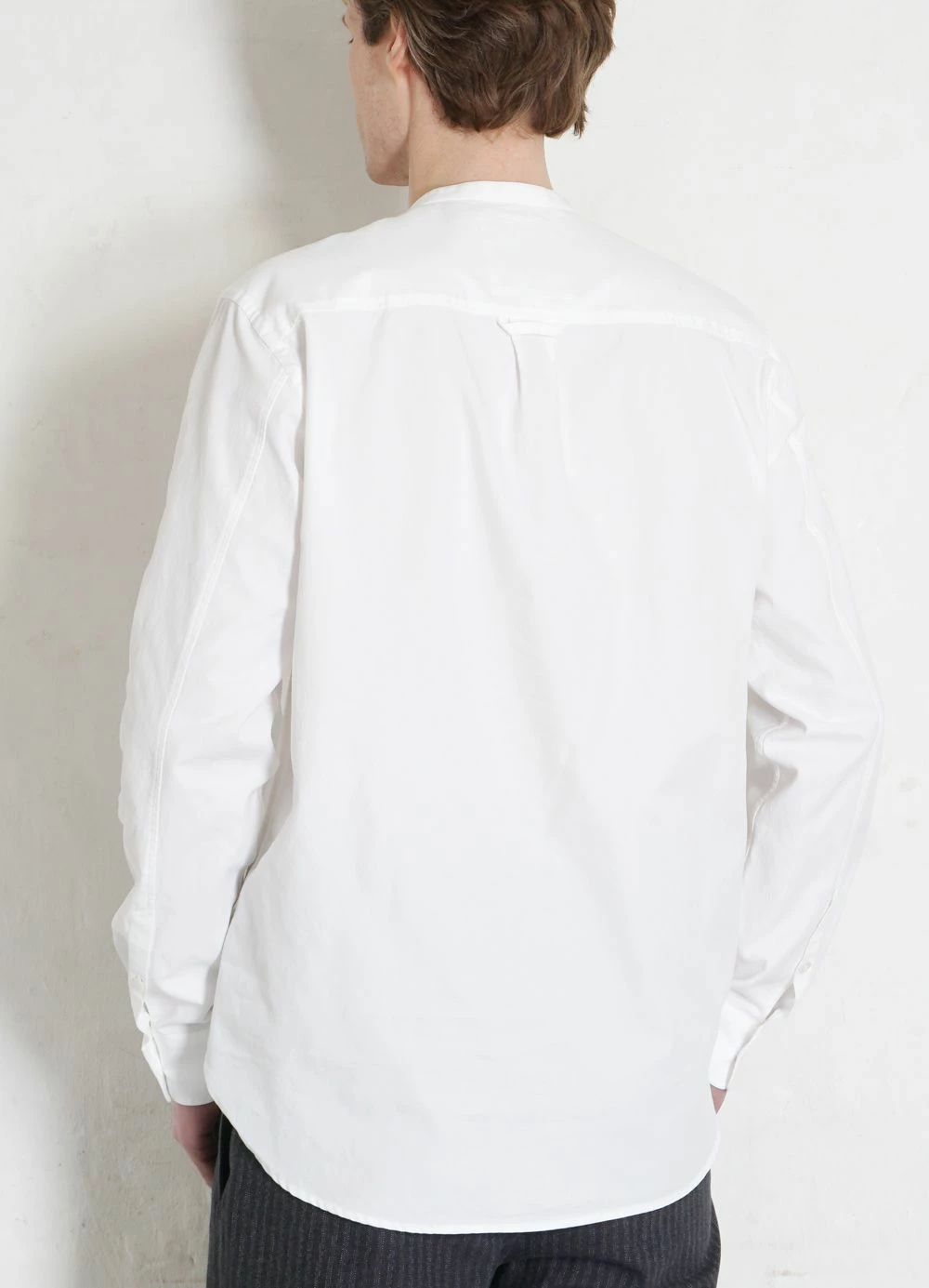 HANSEN GARMENTS ANTE | Collarless Shirt With Chest Pocket | White 5 HANSEN GARMENTS ANTE | Collarless Shirt With Chest Pocket | White - Image 3