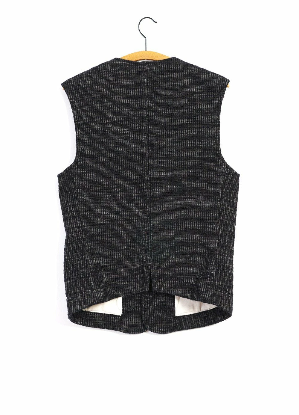 HANSEN GARMENTS BEN | Crew Neck Waistcoat | Black Hemp 8 HANSEN GARMENTS BEN | Crew Neck Waistcoat | Black Hemp - Image 6