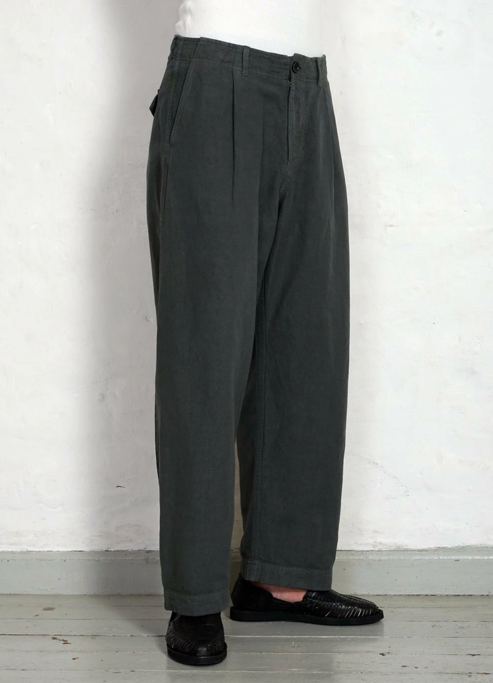 HANSEN GARMENTS BOBBY | Super Wide Pleated Trousers | Oxidized 5 HANSEN GARMENTS BOBBY | Super Wide Pleated Trousers | Oxidized - Image 3
