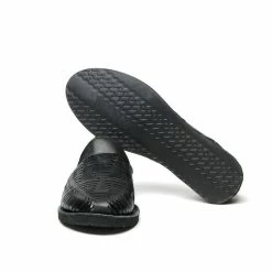 Chamula Cancun Leather Huarache | Slip On Vegetable Tanned Sandals | Black 11 Chamula Cancun Leather Huarache | Slip On Vegetable Tanned Sandals | Black -Heschung shop cancun leather huarache slip on vegetable tanned sandals black chamula 141145