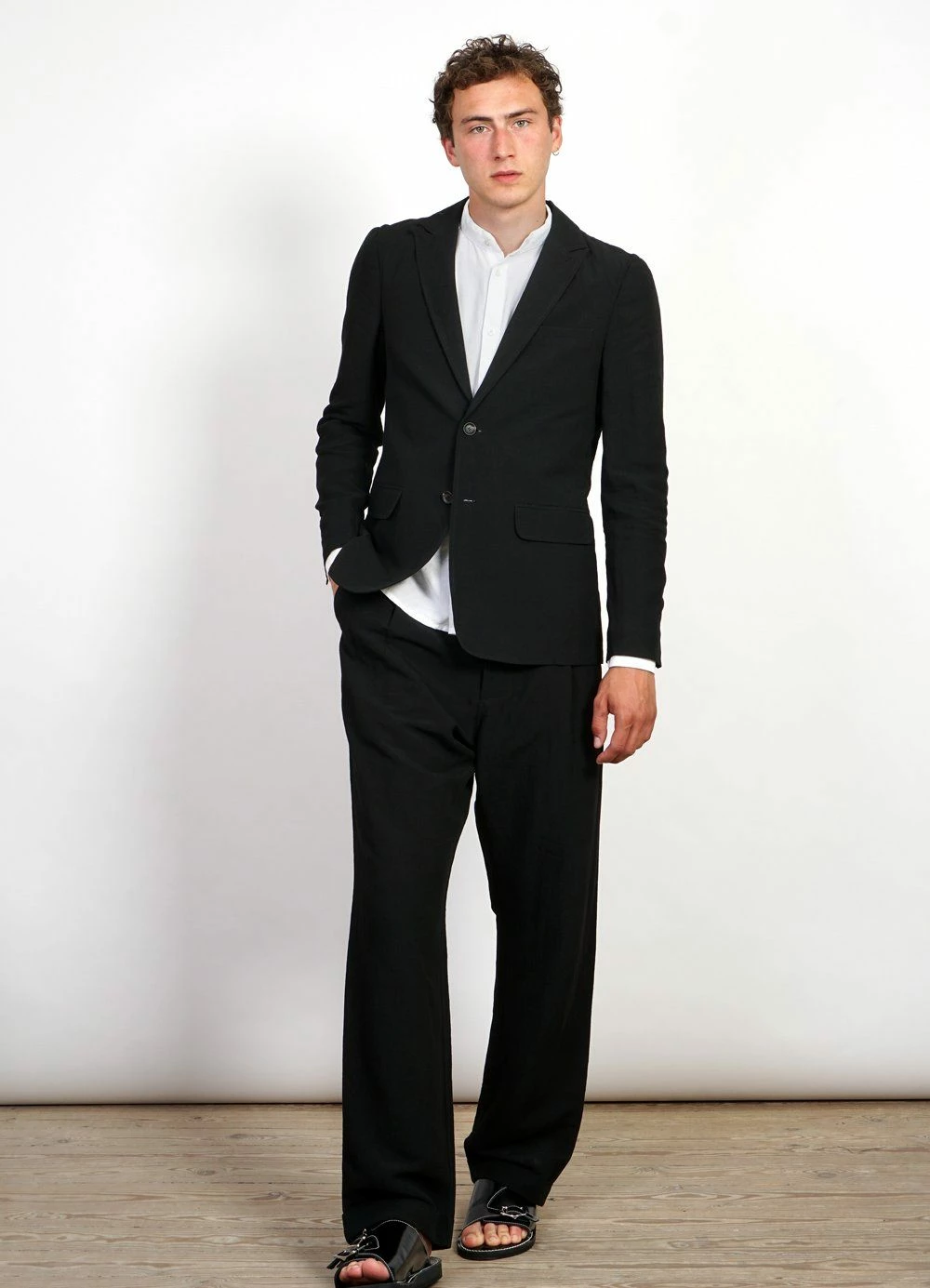 HANSEN GARMENTS CHRISTOFFER | Two Button Blazer | Black 6 HANSEN GARMENTS CHRISTOFFER | Two Button Blazer | Black - Image 4