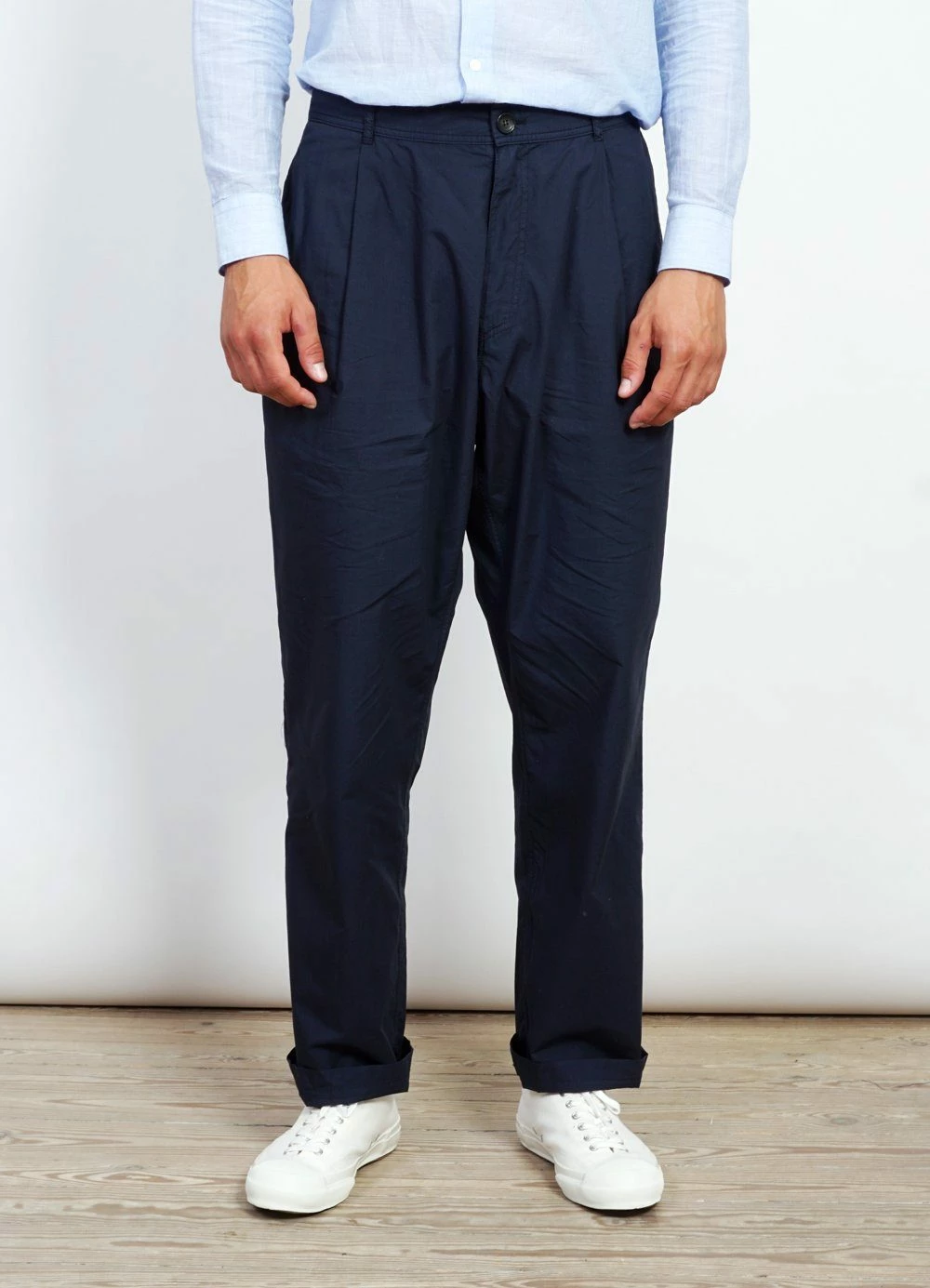 HANSEN GARMENTS EIGIL | Light Wide Cut Summer Trousers | Navy 4 HANSEN GARMENTS EIGIL | Light Wide Cut Summer Trousers | Navy - Image 2