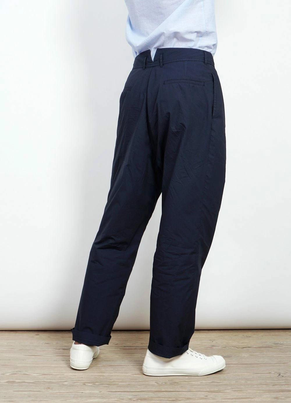 HANSEN GARMENTS EIGIL | Light Wide Cut Summer Trousers | Navy 7 HANSEN GARMENTS EIGIL | Light Wide Cut Summer Trousers | Navy - Image 5