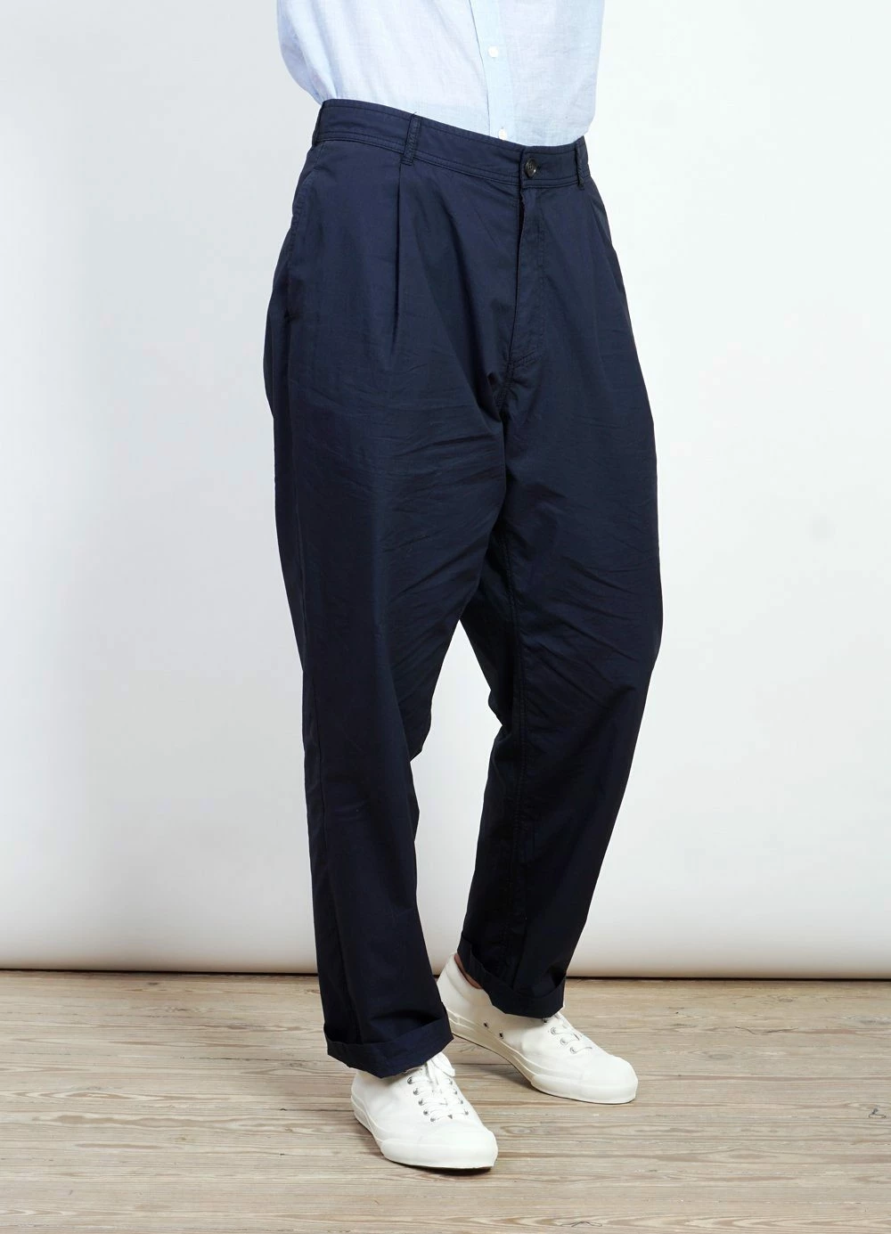 HANSEN GARMENTS EIGIL | Light Wide Cut Summer Trousers | Navy 5 HANSEN GARMENTS EIGIL | Light Wide Cut Summer Trousers | Navy - Image 3