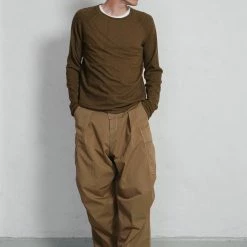 HANSEN GARMENTS FELIX | Raglan Long Sleeve T-shirt | Plant 9 HANSEN GARMENTS FELIX | Raglan Long Sleeve T-shirt | Plant -Heschung shop felix raglan long sleeve t shirt plant hansen garments 148056