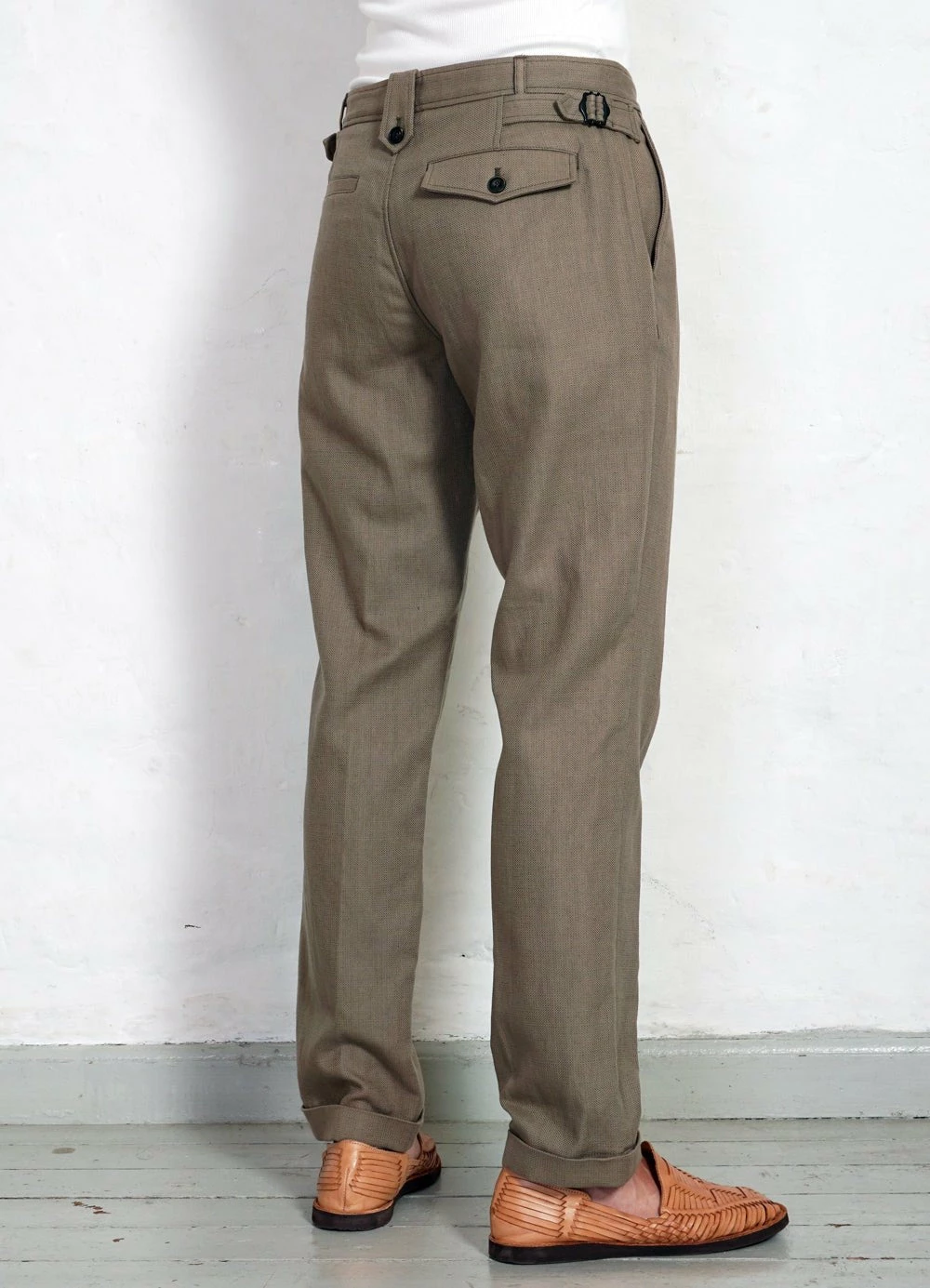 HANSEN GARMENTS FINN | Side Buckle Regular Trousers | Bay Leaf 5 HANSEN GARMENTS FINN | Side Buckle Regular Trousers | Bay Leaf - Image 3