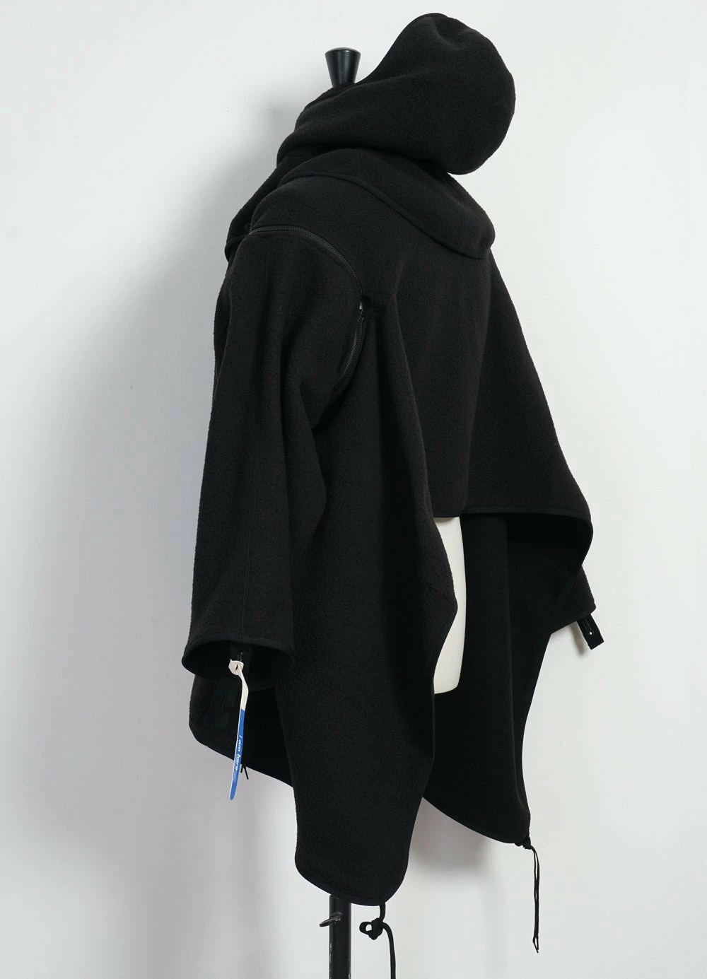 MOUNTAIN RESEARCH FOLKS PONCHO | Black 6 MOUNTAIN RESEARCH FOLKS PONCHO | Black - Image 4