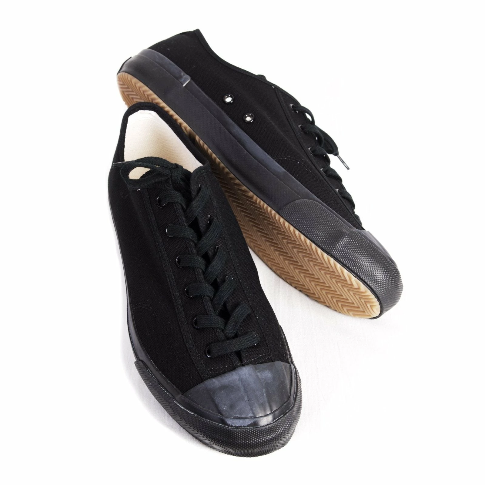 Moonstar GYM CLASSIC | Canvas Vulcanised Sole Sneaker | Black Mono 5 Moonstar GYM CLASSIC | Canvas Vulcanised Sole Sneaker | Black Mono - Image 3