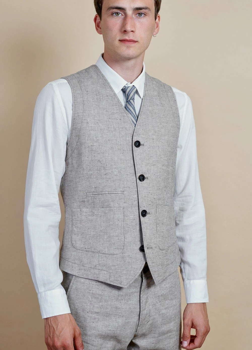 HANSEN GARMENTS HALFDAN | Classic Waistcoat | Beach 5 HANSEN GARMENTS HALFDAN | Classic Waistcoat | Beach - Image 3