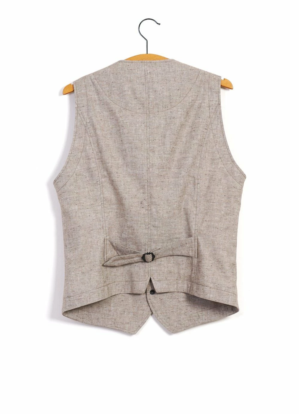 HANSEN GARMENTS HALFDAN | Classic Waistcoat | Beach 8 HANSEN GARMENTS HALFDAN | Classic Waistcoat | Beach - Image 6