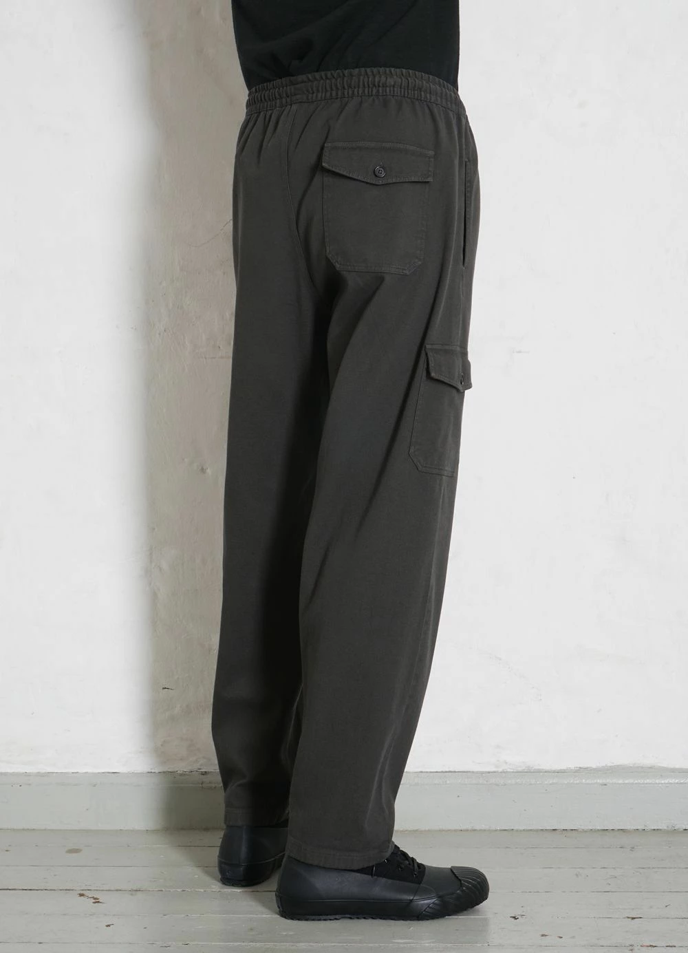 HANSEN GARMENTS JIMMY | Casual Cargo Drawstring Pants | Dark Forest 5 HANSEN GARMENTS JIMMY | Casual Cargo Drawstring Pants | Dark Forest - Image 3