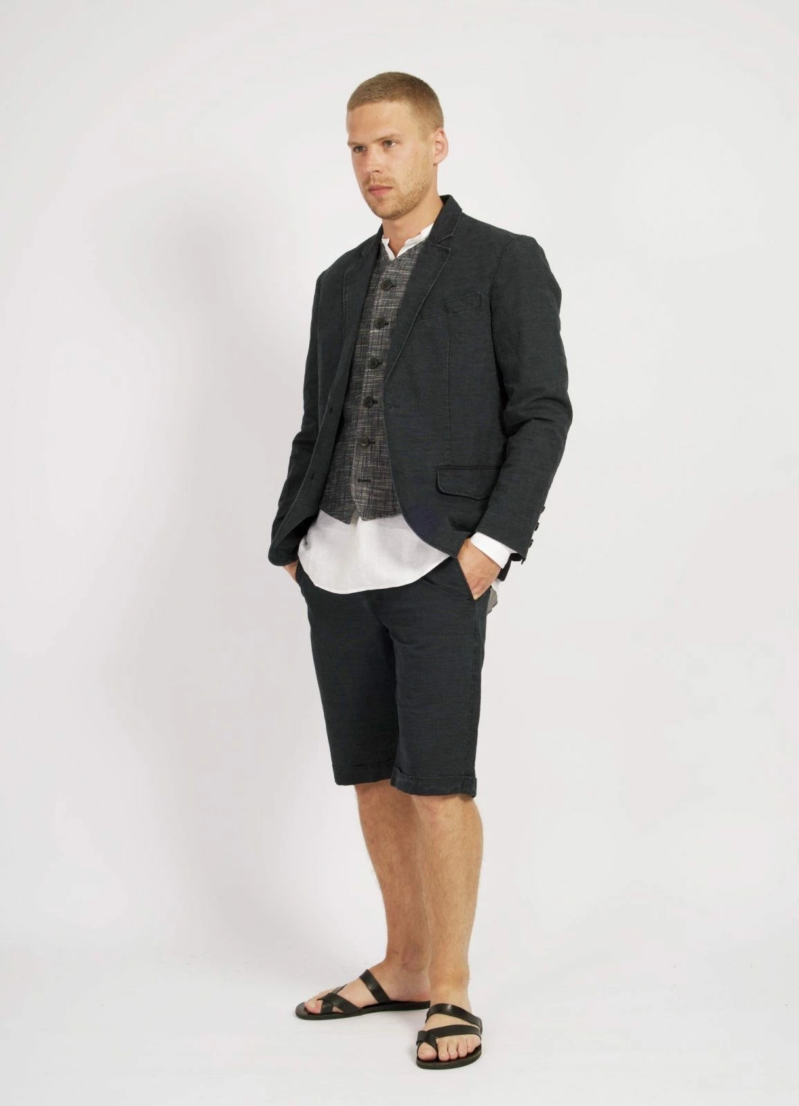 HANSEN GARMENTS KALLE | Casual Classic Vest | Seasalt 6 HANSEN GARMENTS KALLE | Casual Classic Vest | Seasalt - Image 4