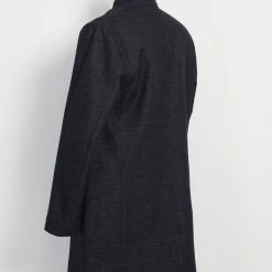 HANSEN GARMENTS MIKAEL | Denim Like Scarecrow’s Coat | True Blue 12 HANSEN GARMENTS MIKAEL | Denim Like Scarecrow’s Coat | True Blue -Heschung shop mikael denim like scarecrows coat true blue hansen garments 188856