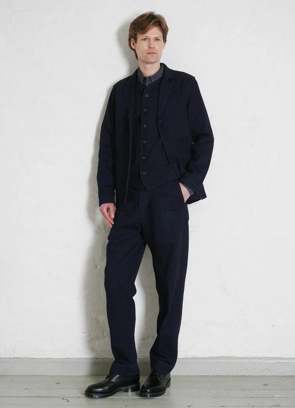 HANSEN GARMENTS NICOLAI | Informal 3-button Blazer | Black Indigo 4 HANSEN GARMENTS NICOLAI | Informal 3-button Blazer | Black Indigo - Image 2
