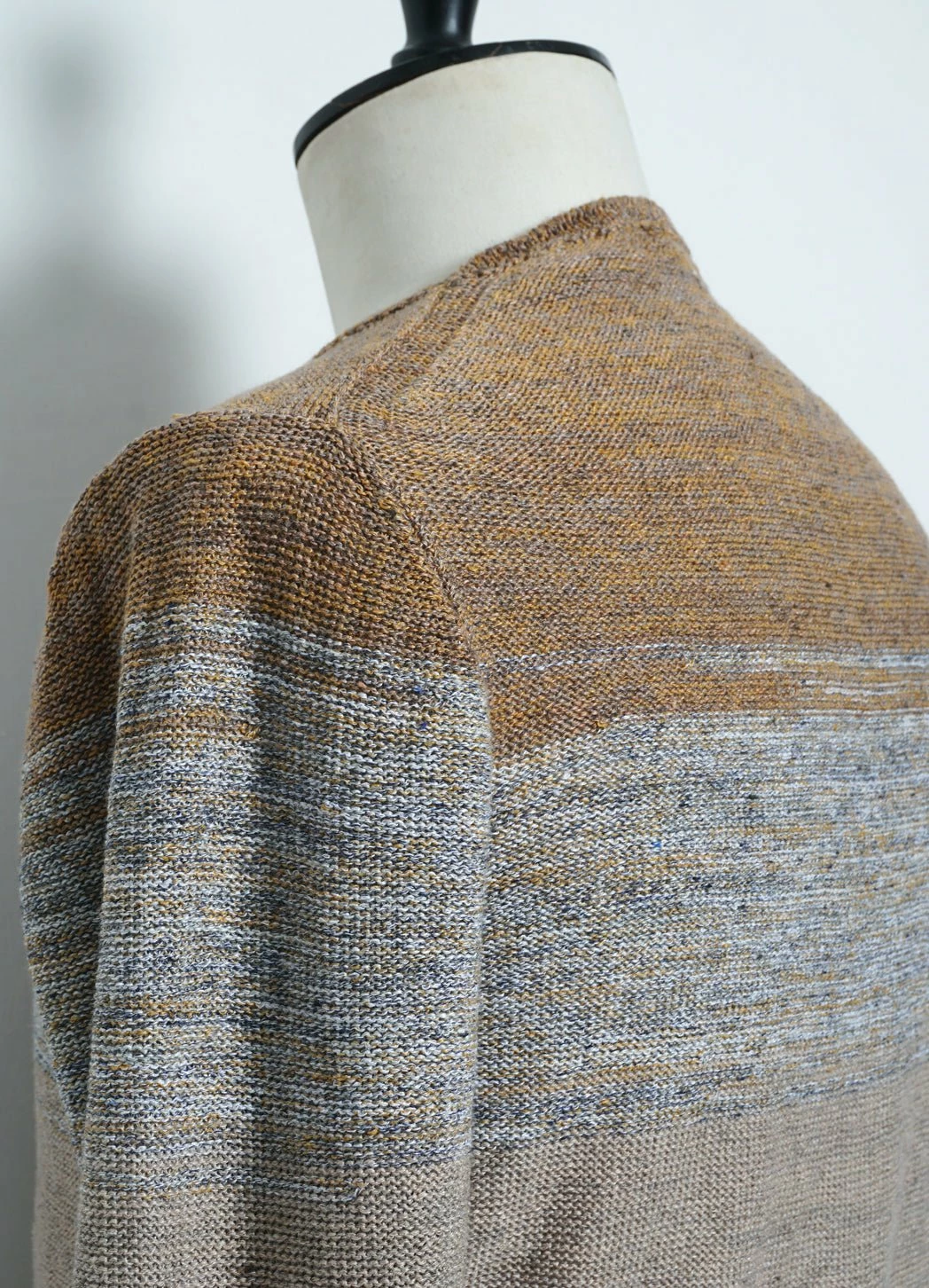 INIS MEÁIN OMBRÉ TUNIC | Linen Landscape Tunic | Beach/Stone 6 INIS MEÁIN OMBRÉ TUNIC | Linen Landscape Tunic | Beach/Stone - Image 4