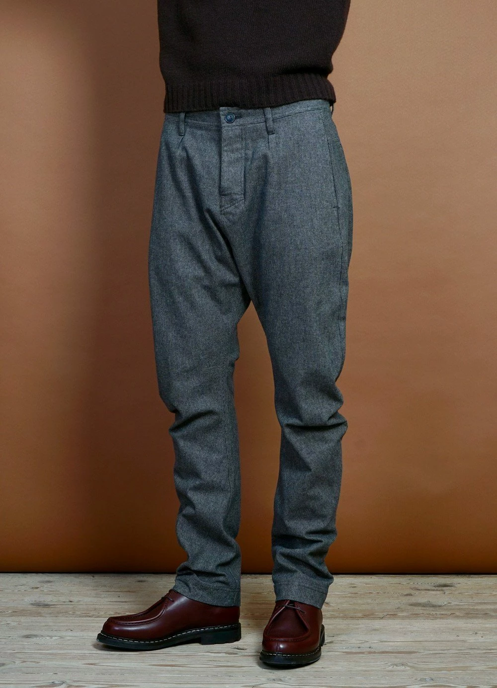 HANSEN GARMENTS OTTO | Curved Leg Trousers | Gravel 4 HANSEN GARMENTS OTTO | Curved Leg Trousers | Gravel - Image 2