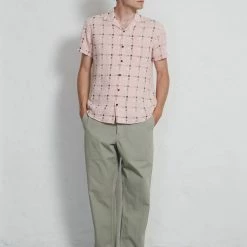 HANSEN GARMENTS JONNY | Short Sleeve Shirt | Vegas Pink 12 HANSEN GARMENTS JONNY | Short Sleeve Shirt | Vegas Pink -Heschung shop ss23 jonny lasvegas pink tyge light sage 1