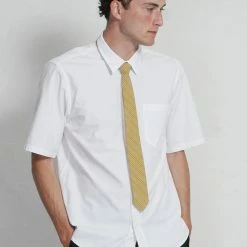 HANSEN GARMENTS REIDAR | Loose Fit Short Sleeve Shirt | White 9 HANSEN GARMENTS REIDAR | Loose Fit Short Sleeve Shirt | White -Heschung shop ss23 reidar white tie robin raven 2