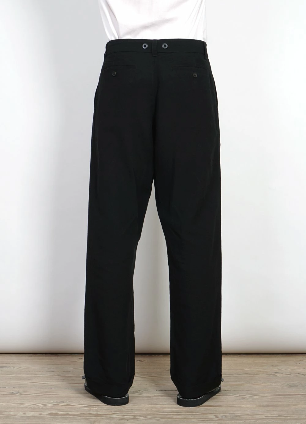 HANSEN GARMENTS SUNE | Pleated Wide Cut Trousers | Black 7 HANSEN GARMENTS SUNE | Pleated Wide Cut Trousers | Black - Image 5