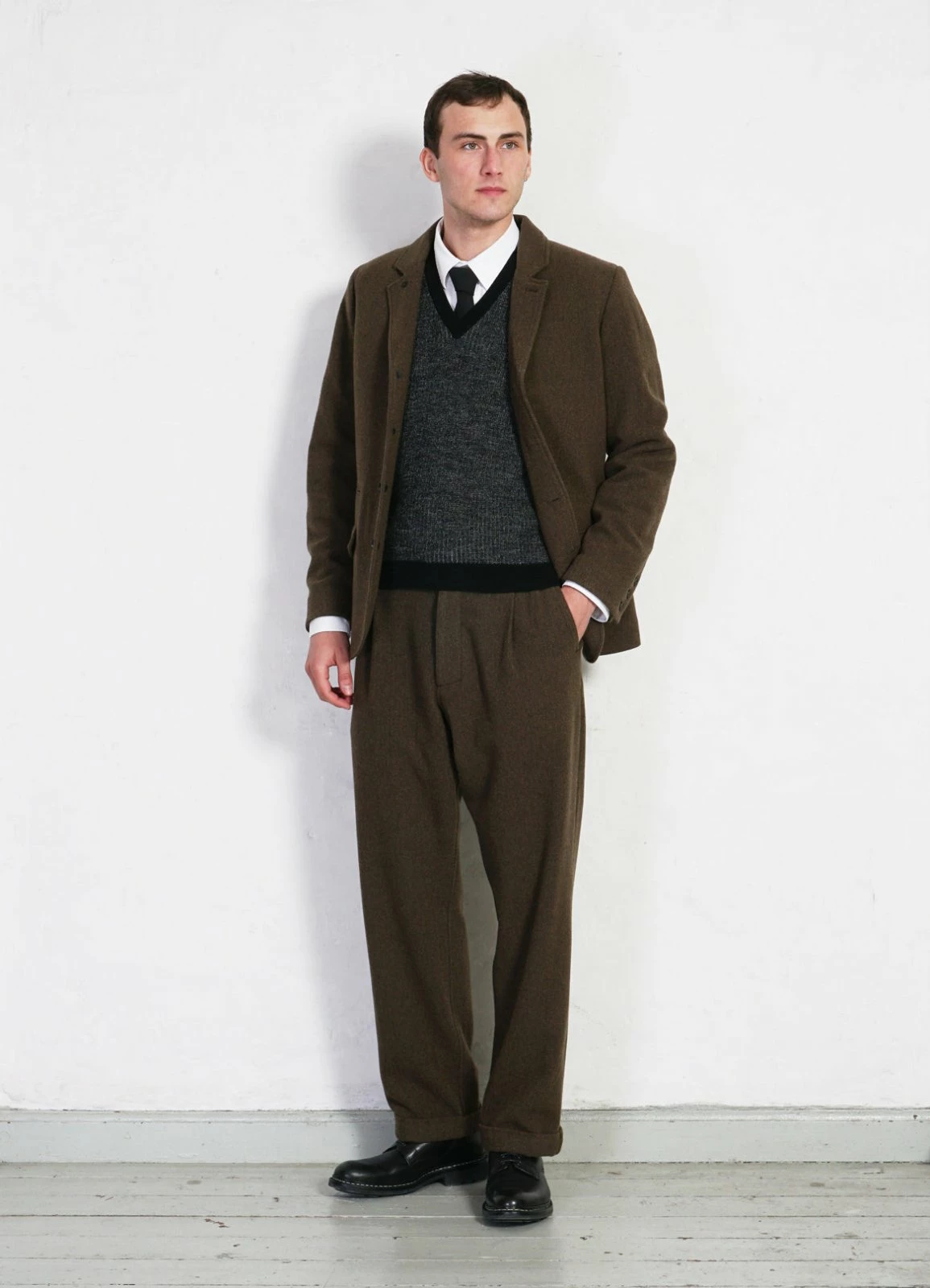 HANSEN GARMENTS SUNE | Pleated Wide Cut Trousers | Brown Herringbone 7 HANSEN GARMENTS SUNE | Pleated Wide Cut Trousers | Brown Herringbone - Image 5