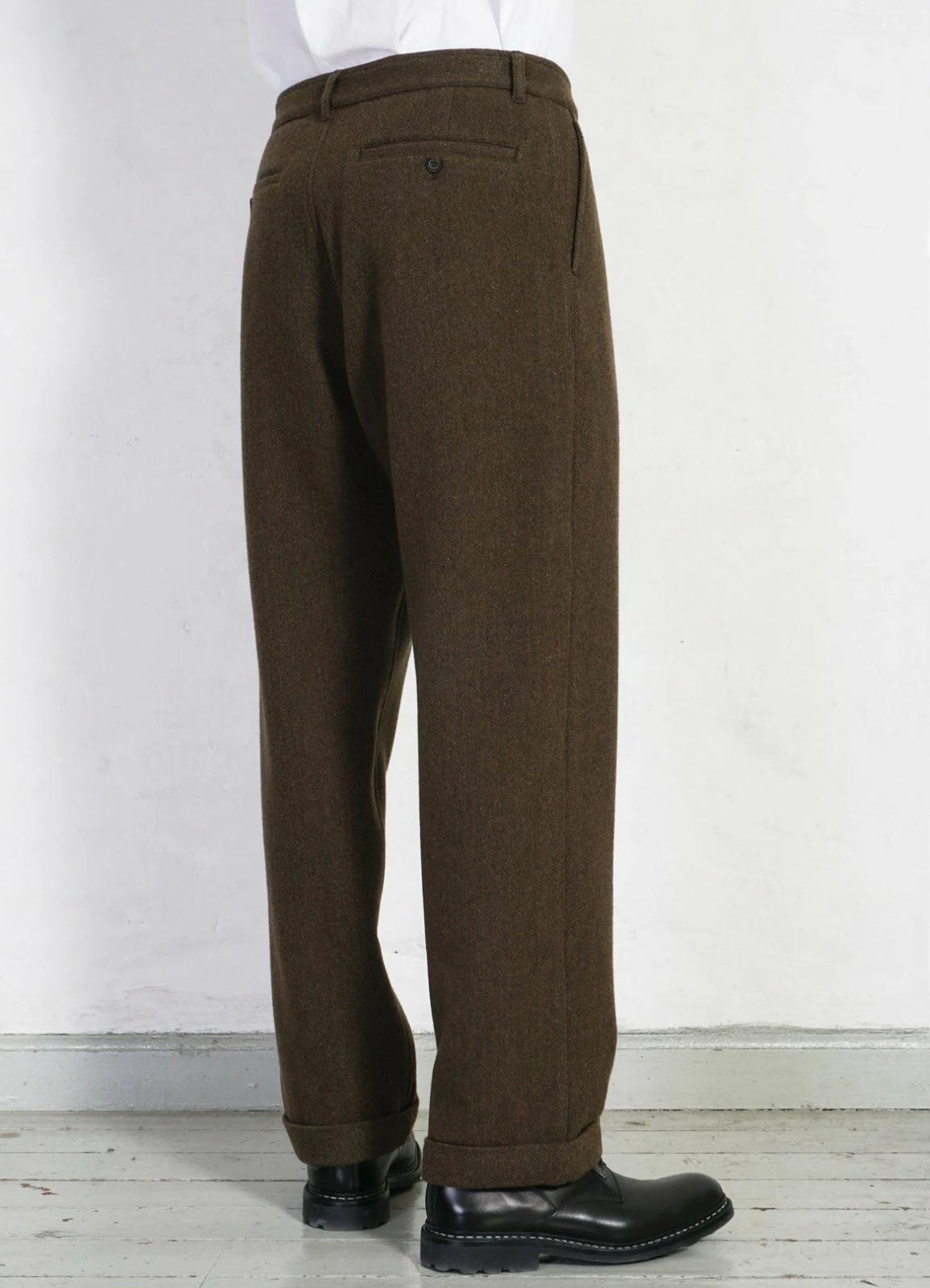 HANSEN GARMENTS SUNE | Pleated Wide Cut Trousers | Brown Herringbone 10 HANSEN GARMENTS SUNE | Pleated Wide Cut Trousers | Brown Herringbone - Image 8