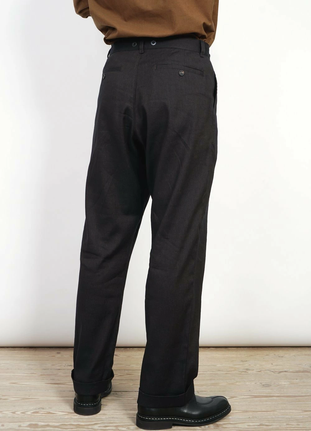 HANSEN GARMENTS SUNE | Pleated Wide Cut Trousers | Coffee Melange 6 HANSEN GARMENTS SUNE | Pleated Wide Cut Trousers | Coffee Melange - Image 4