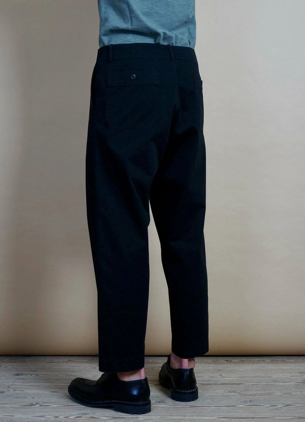 HANSEN GARMENTS TRYGVE | Wide Cut Cropped Trousers | Black 5 HANSEN GARMENTS TRYGVE | Wide Cut Cropped Trousers | Black - Image 3