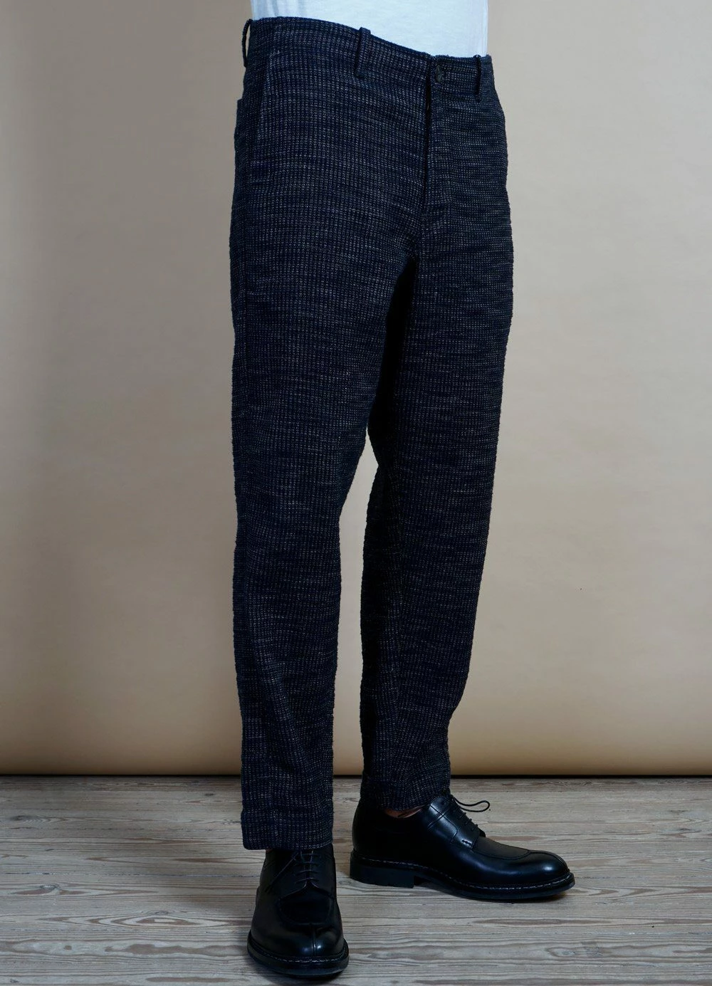 HANSEN GARMENTS TRYGVE | Wide Cut Cropped Trousers | Black Hemp 5 HANSEN GARMENTS TRYGVE | Wide Cut Cropped Trousers | Black Hemp - Image 3