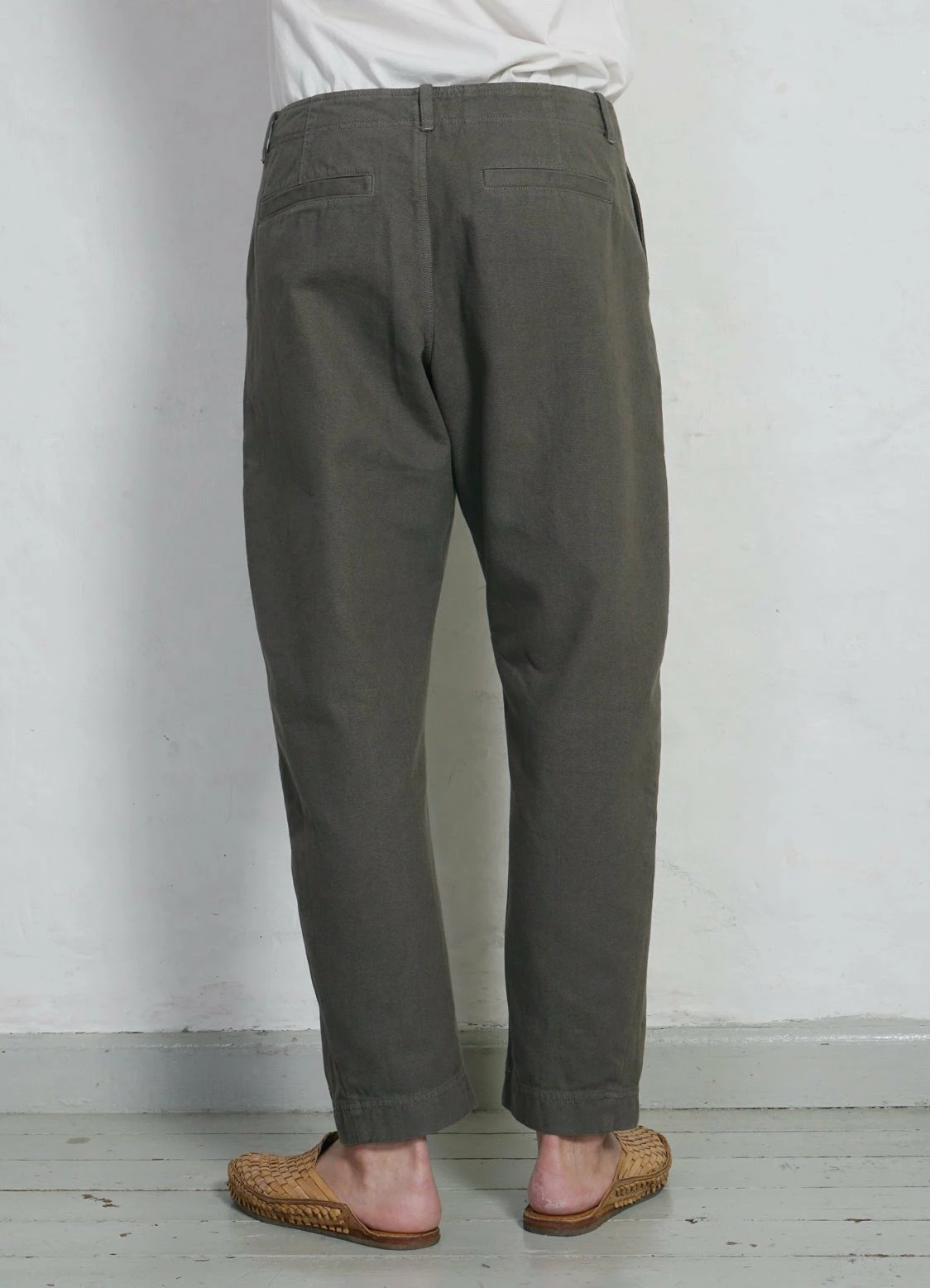 HANSEN GARMENTS TRYGVE | Wide Cut Cropped Trousers | Green Grey 6 HANSEN GARMENTS TRYGVE | Wide Cut Cropped Trousers | Green Grey - Image 4