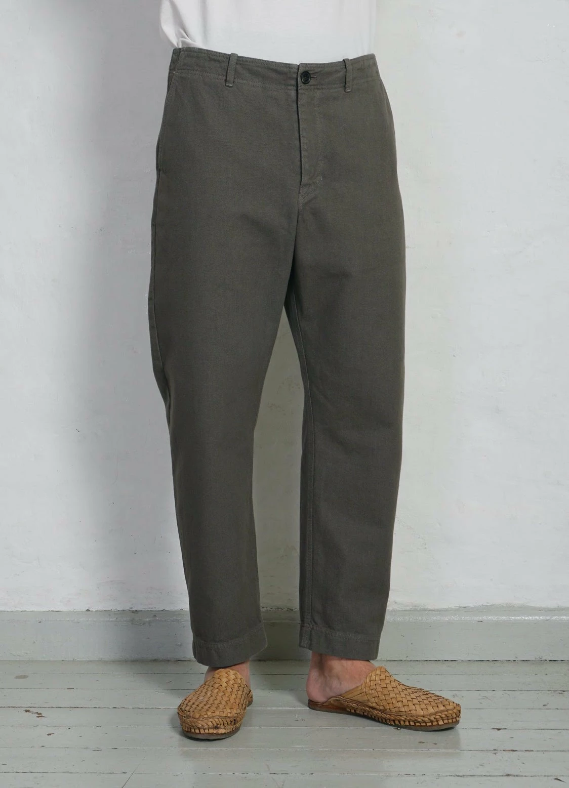HANSEN GARMENTS TRYGVE | Wide Cut Cropped Trousers | Green Grey 4 HANSEN GARMENTS TRYGVE | Wide Cut Cropped Trousers | Green Grey - Image 2