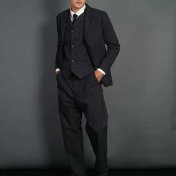 HANSEN GARMENTS WILLIAM | High Lapel Waistcoat | Black Pin 11 HANSEN GARMENTS WILLIAM | High Lapel Waistcoat | Black Pin -Heschung shop william high lapel waistcoat black pin 240 545651