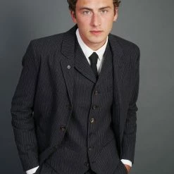 HANSEN GARMENTS WILLIAM | High Lapel Waistcoat | Black Pin 9 HANSEN GARMENTS WILLIAM | High Lapel Waistcoat | Black Pin -Heschung shop william high lapel waistcoat black pin 240 980890